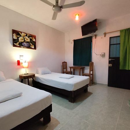 Alojamiento Ya'Ax Nah Playa del Carmen Ngoại thất bức ảnh