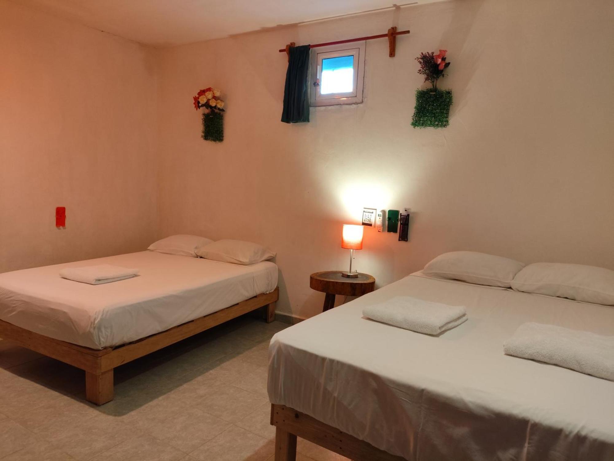 Alojamiento Ya'Ax Nah Playa del Carmen Ngoại thất bức ảnh