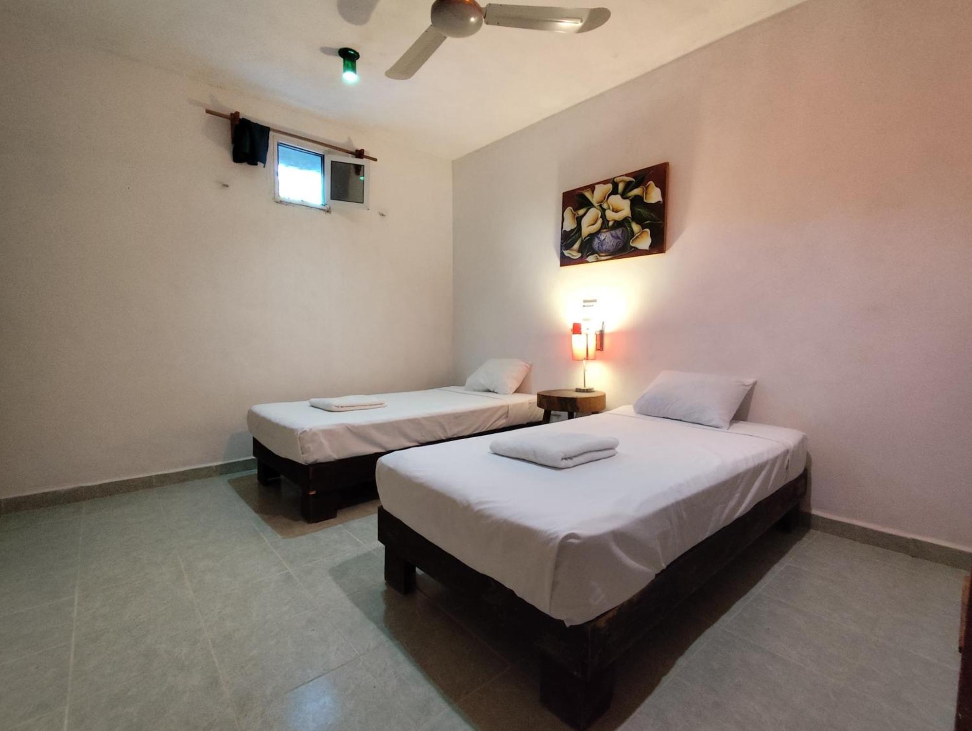 Alojamiento Ya'Ax Nah Playa del Carmen Ngoại thất bức ảnh