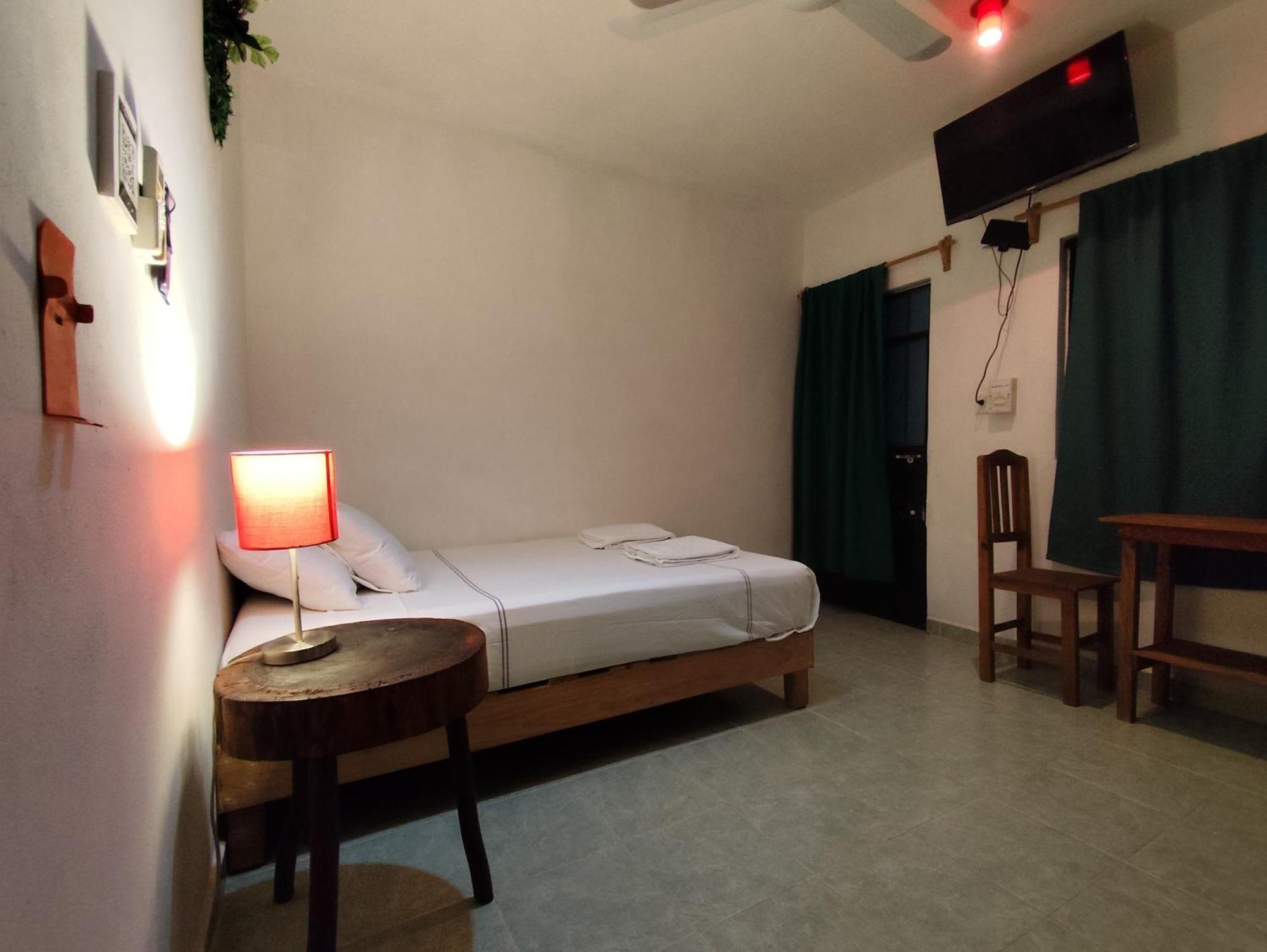 Alojamiento Ya'Ax Nah Playa del Carmen Ngoại thất bức ảnh